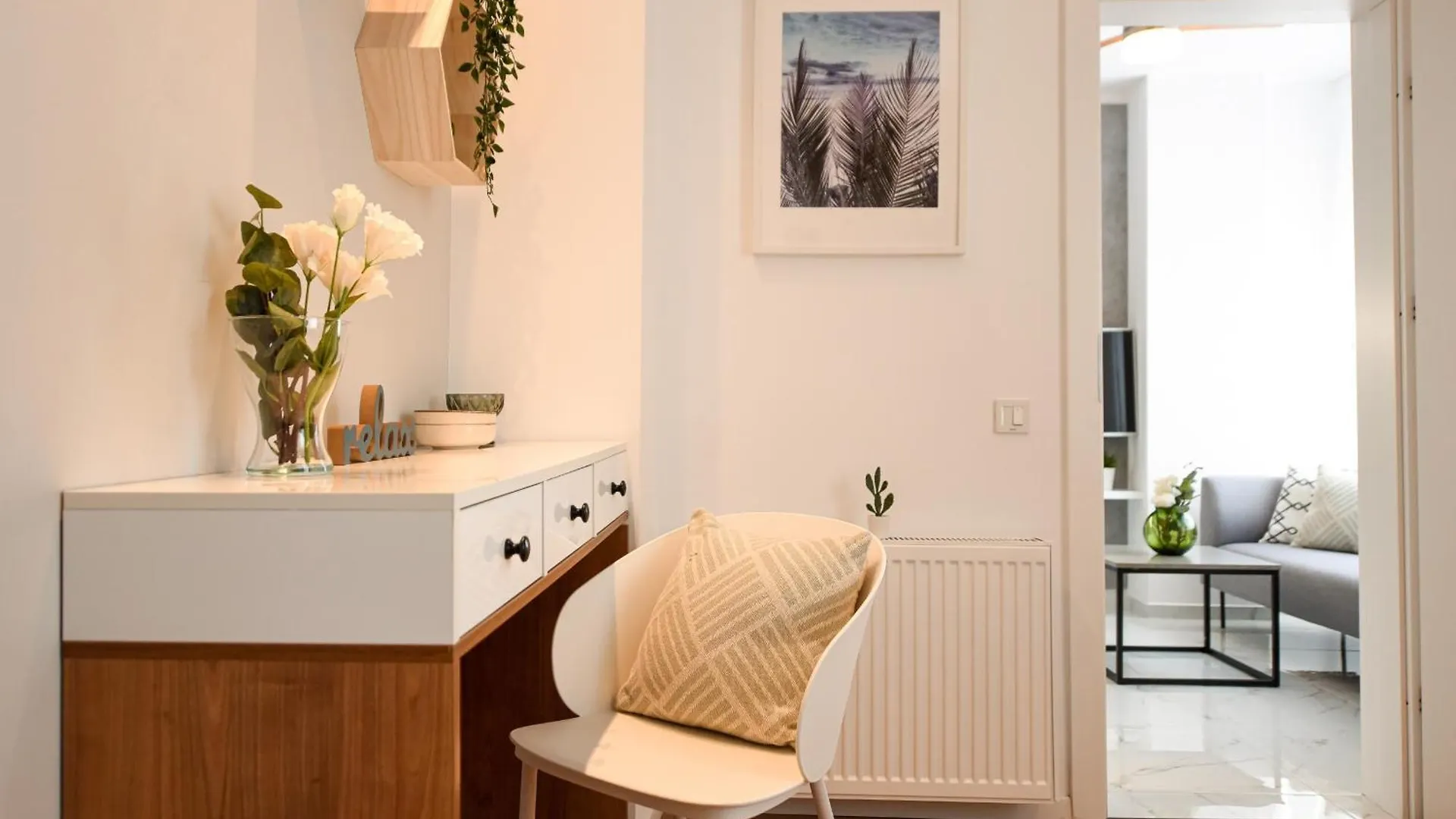 Central Apartments Near Cismigiu - Where Style Meets City Convenience ブカレスト