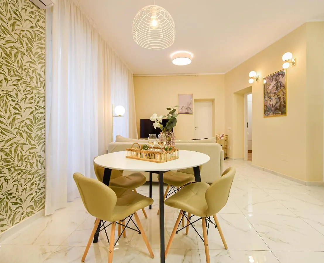 Central Apartments Near Cismigiu - Where Style Meets City Convenience Bucareste