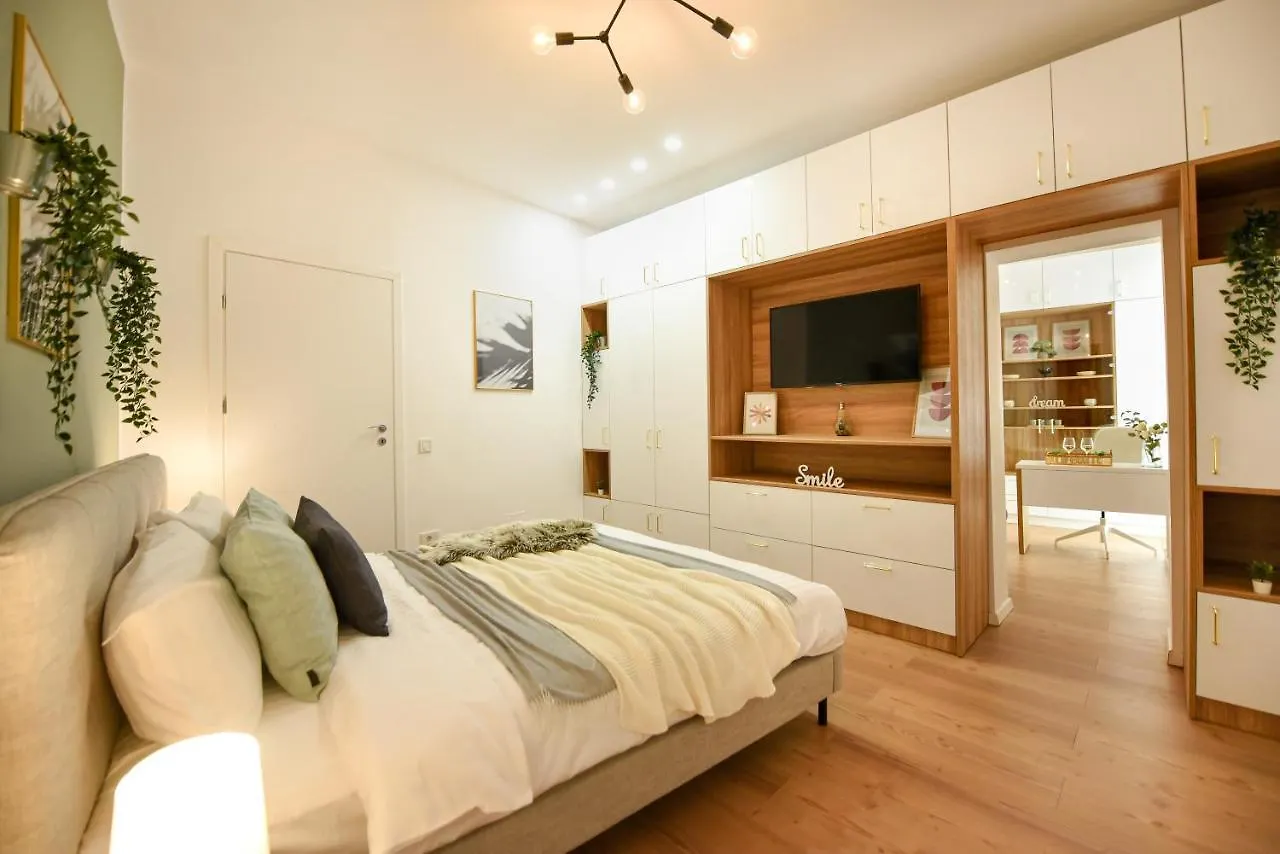Central Apartments Near Cismigiu - Where Style Meets City Convenience ブカレスト 0*,  ルーマニア