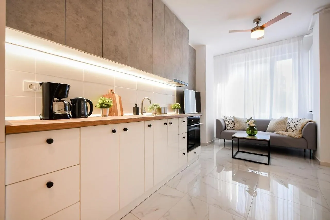 Central Apartments Near Cismigiu - Where Style Meets City Convenience ブカレスト
