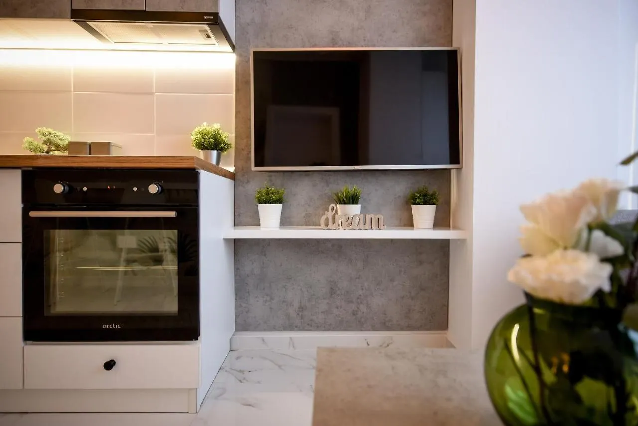 Central Apartments Near Cismigiu - Where Style Meets City Convenience Bucareste